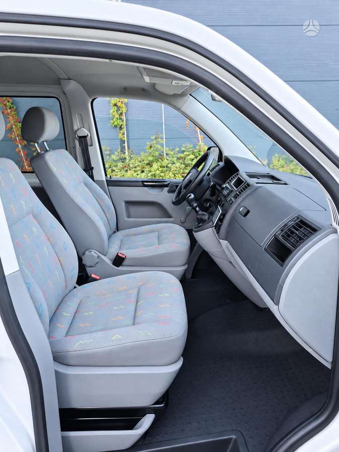 Volkswagen Transporter 2005 — photo 8