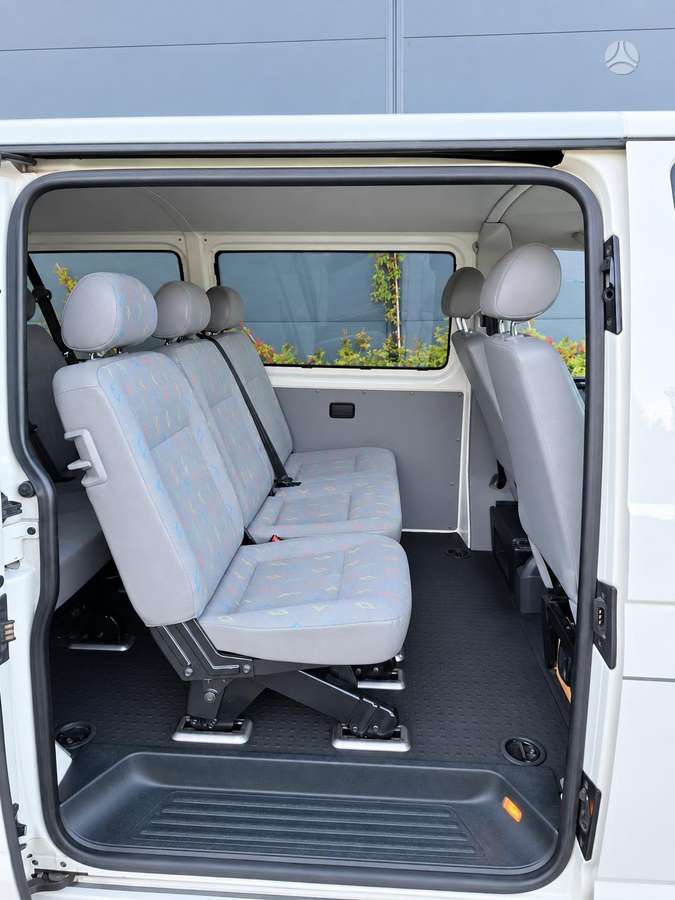 Volkswagen Transporter 2005 — photo 9