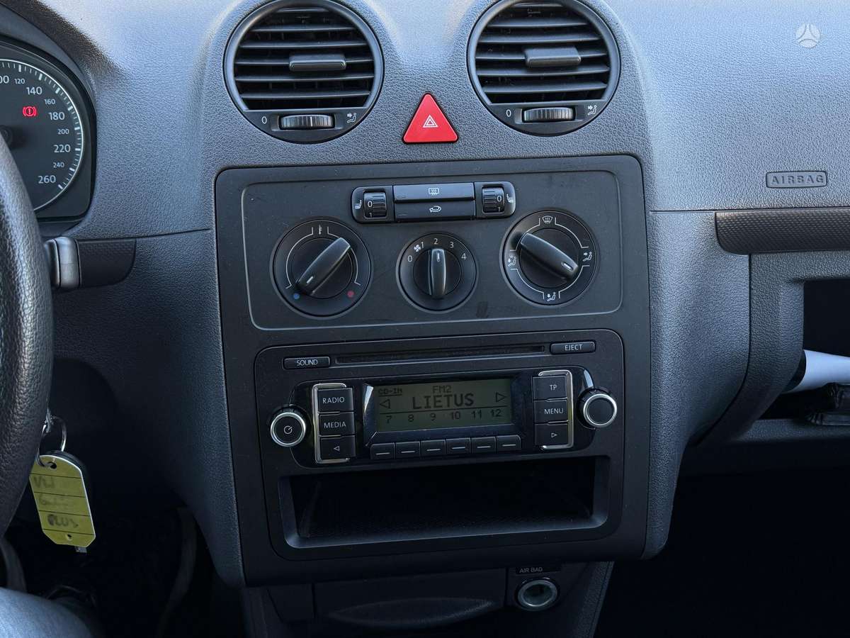 Volkswagen Caddy 2009 — photo 13