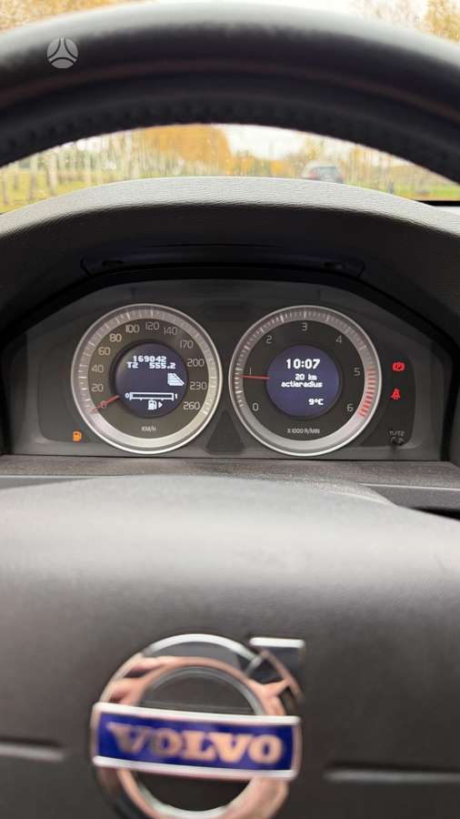 Volvo V60 2012 — photo 15