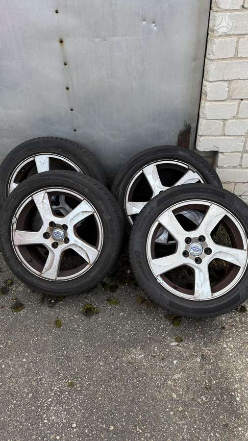 Volvo V60 2012 — photo 21