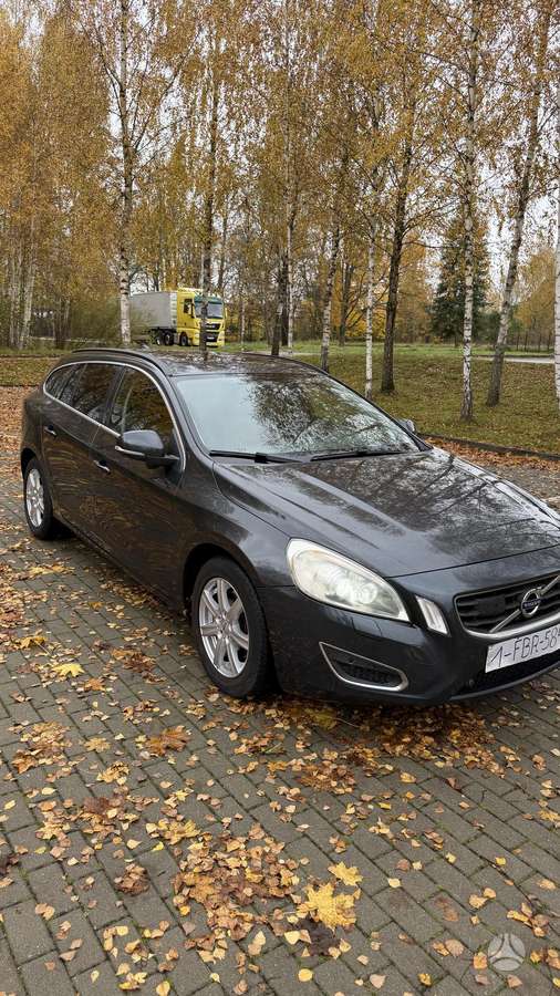 Volvo V60 2012 — photo 6