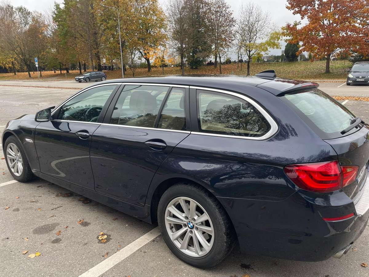 BMW 525 2012 — двигун 1995 cm³, 218 HP (160kW)