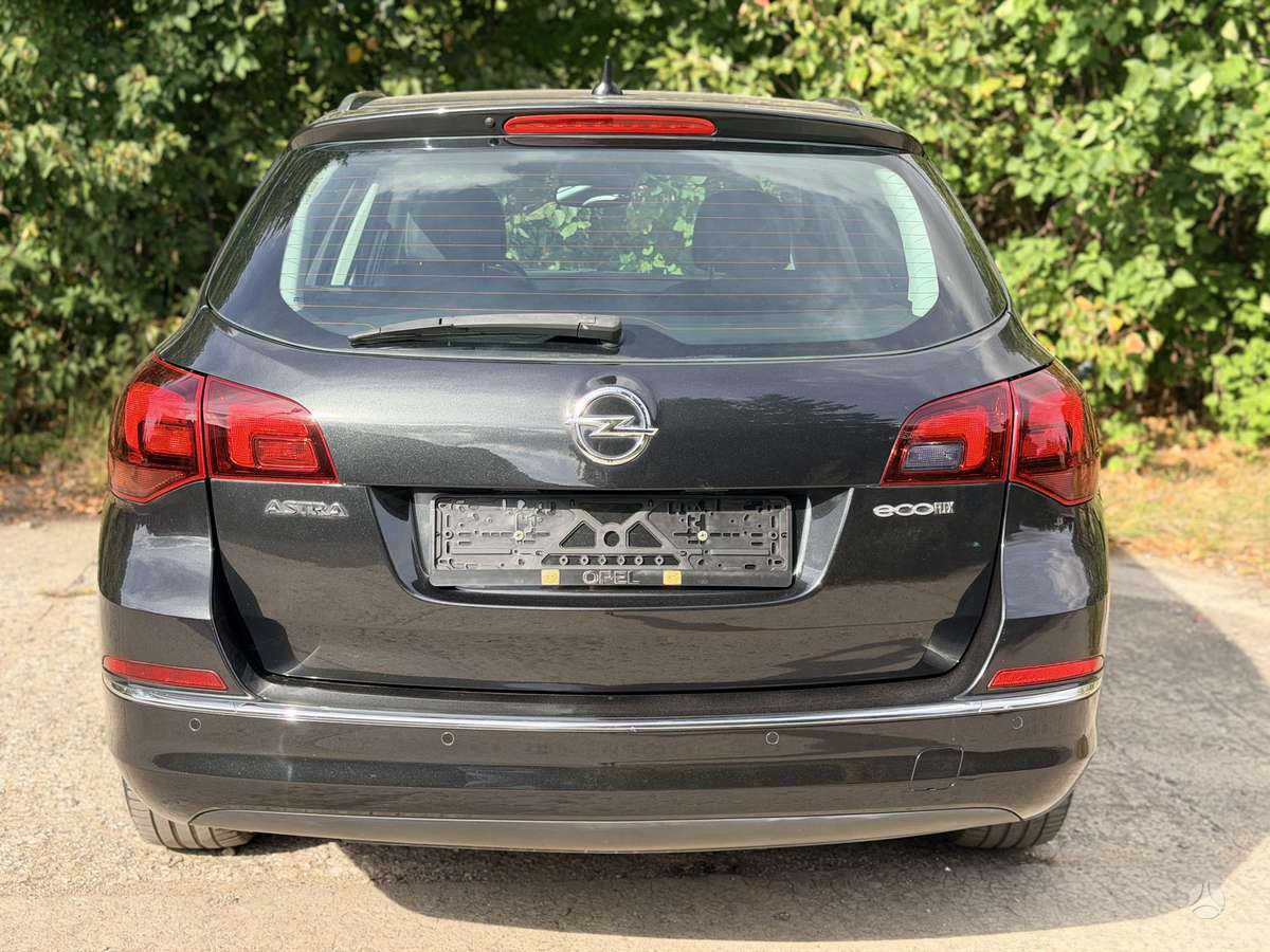 Opel Astra 2014 — photo 12