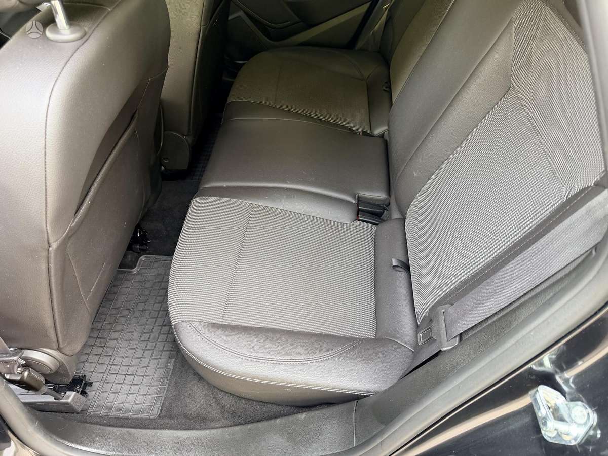 Opel Astra 2014 — photo 19