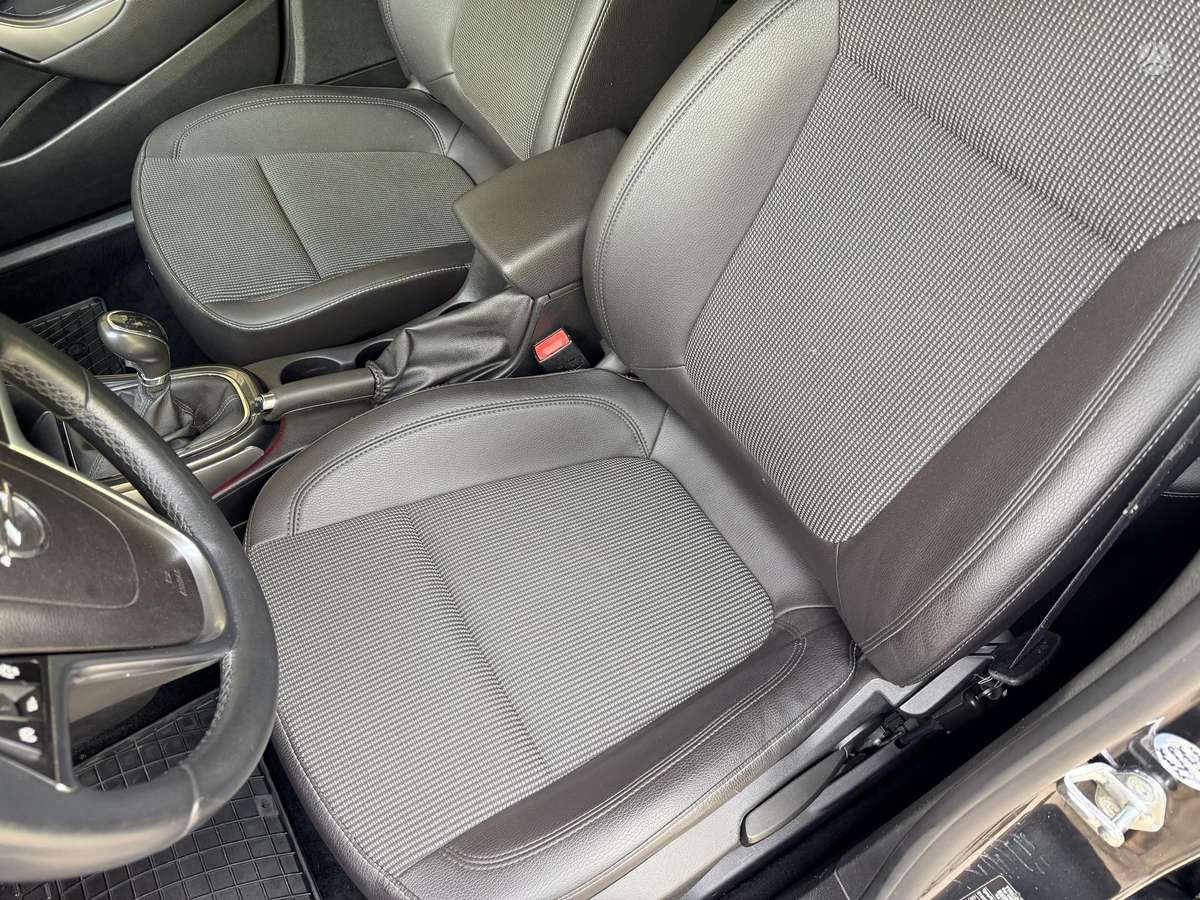 Opel Astra 2014 — photo 20