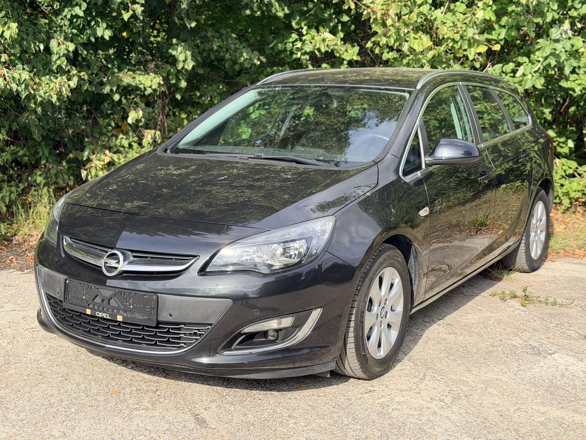 Opel Astra 2014 — photo 8