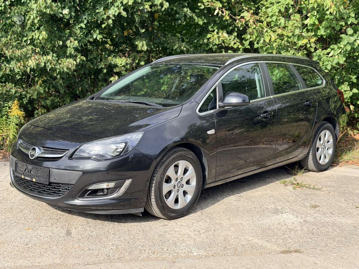 Opel Astra 2014 — photo 9
