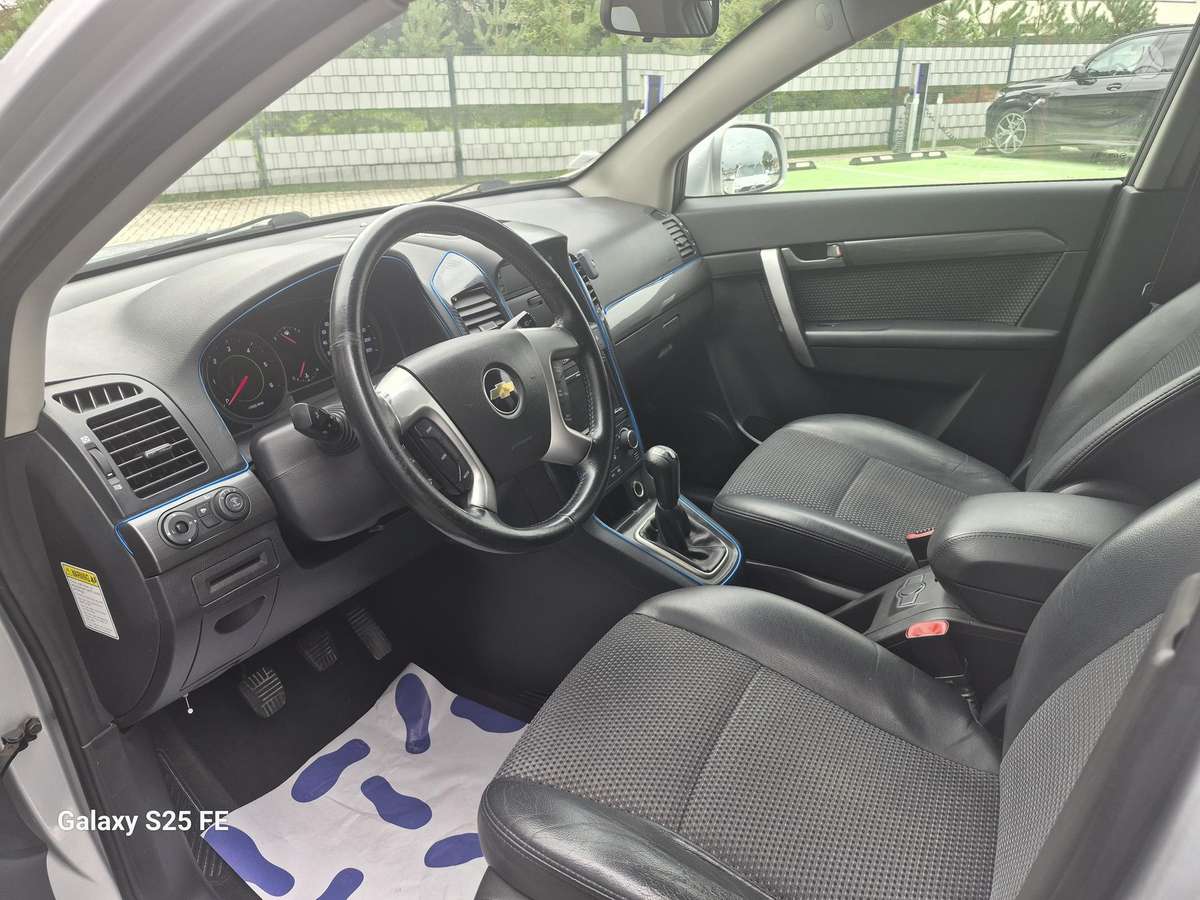 Chevrolet Captiva 2010 — photo 14