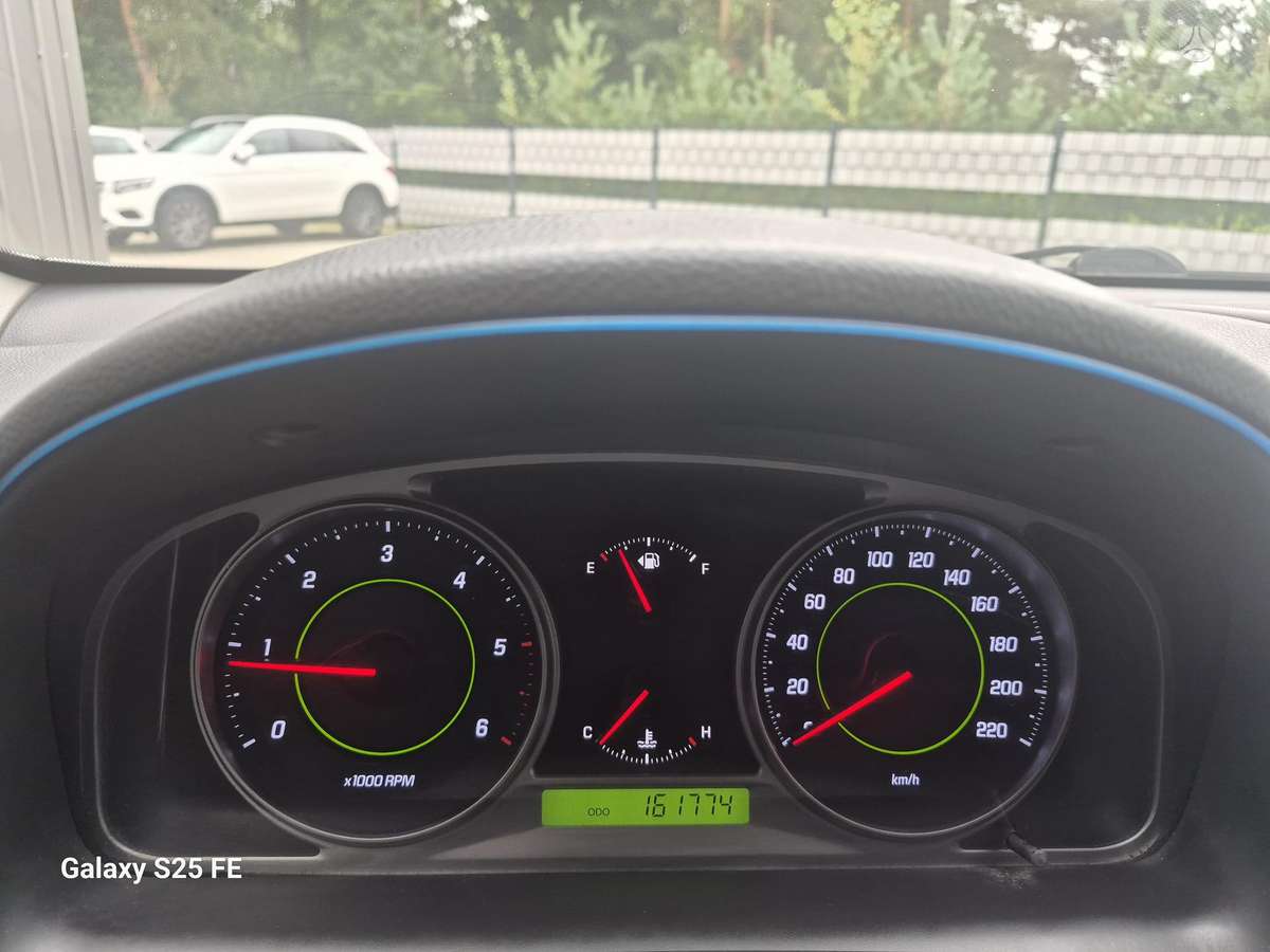 Chevrolet Captiva 2010 — photo 22