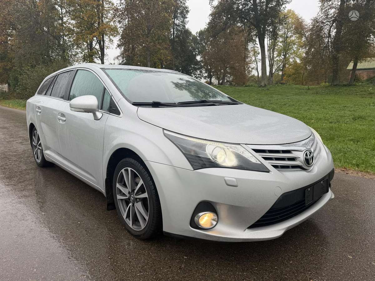 Toyota Avensis 2013 — engine 1998 cm³, 124 HP (91kW)