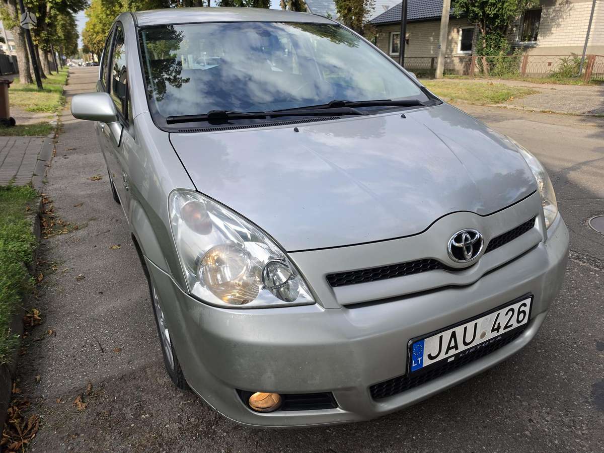 Toyota Corolla 2005 — engine 2000 cm³, 116 HP (85kW)