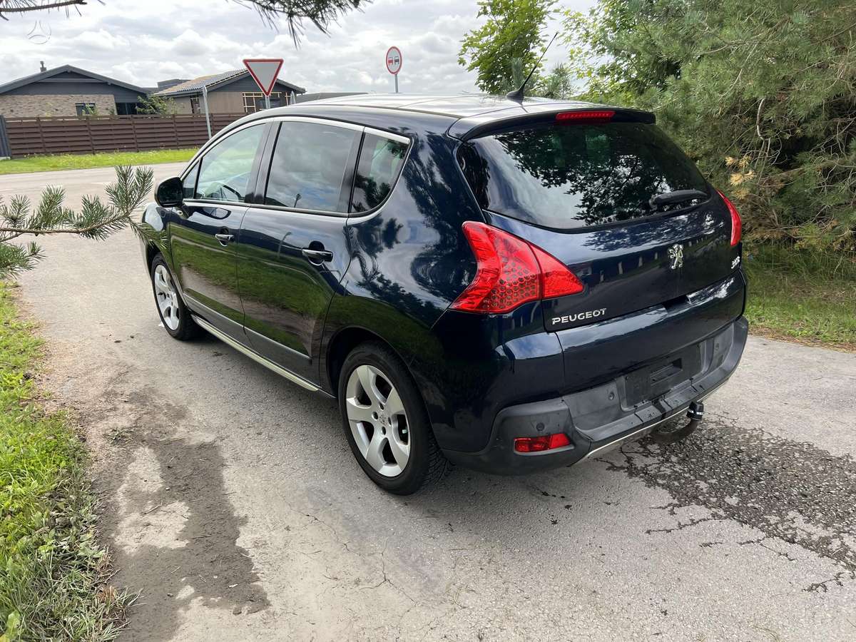 Peugeot 3008 2011 — engine 1600 cm³, 150 HP (110kW)