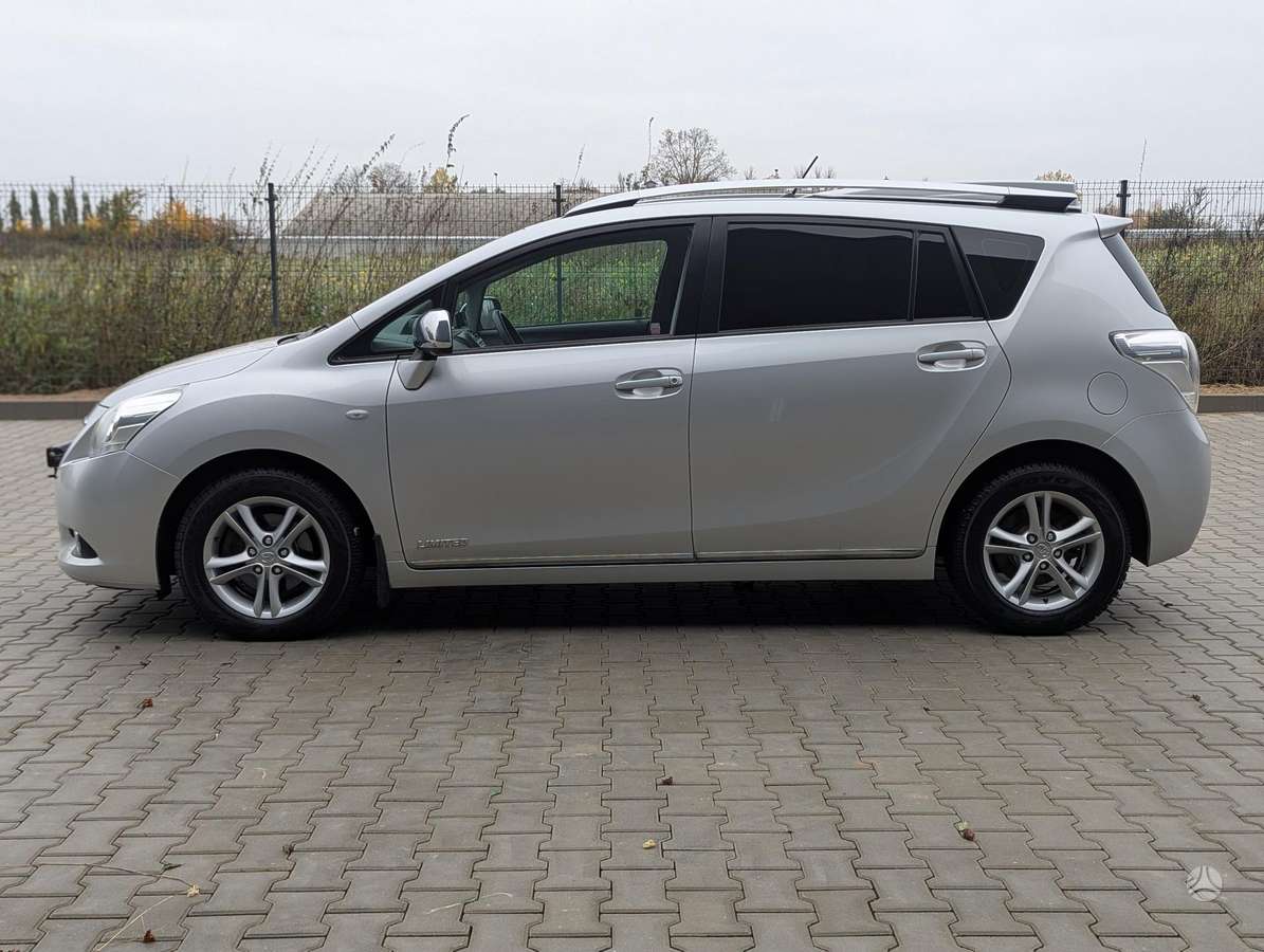 Toyota Verso 2012 — photo 12