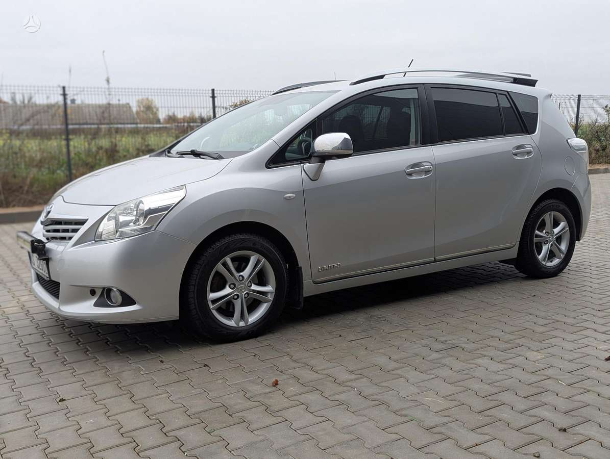Toyota Verso 2012 — photo 13
