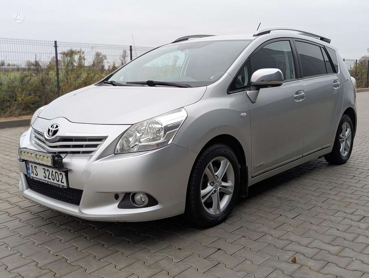 Toyota Verso 2012 — photo 14