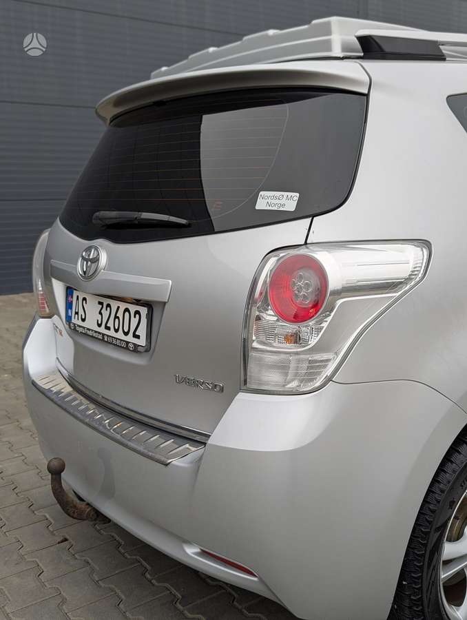 Toyota Verso 2012 — photo 20