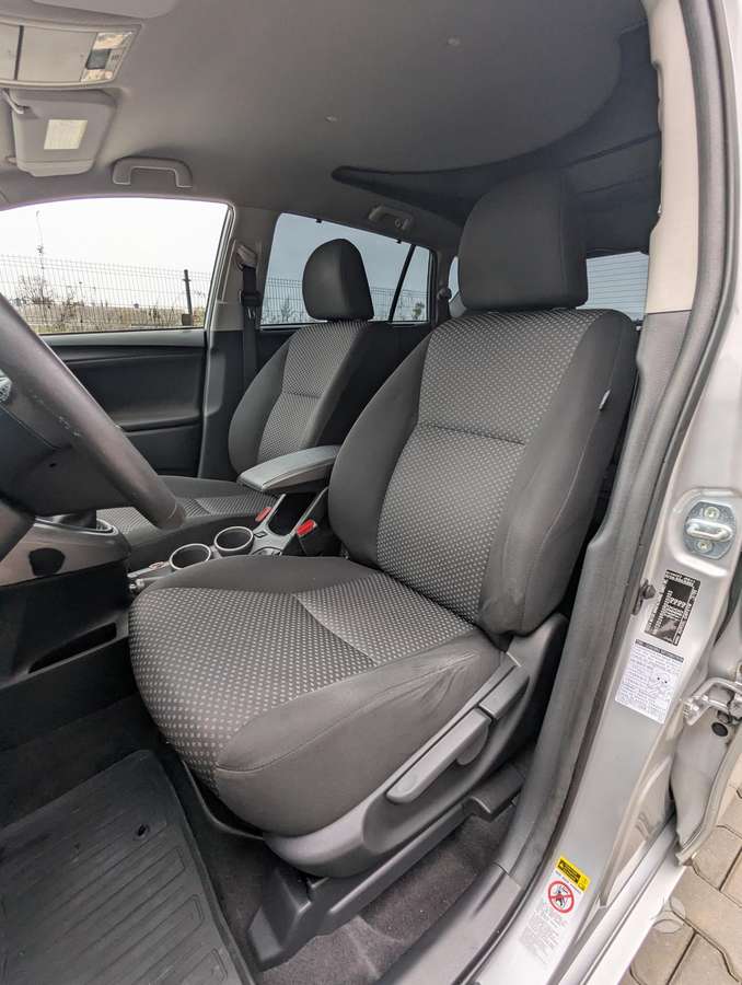 Toyota Verso 2012 — photo 34