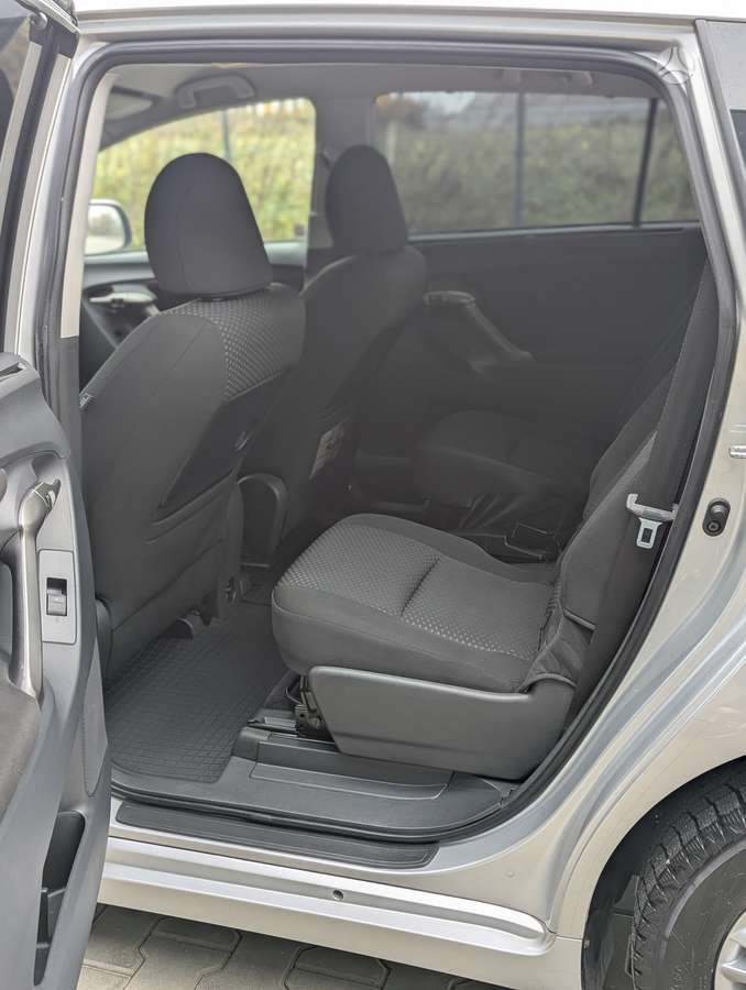 Toyota Verso 2012 — photo 35