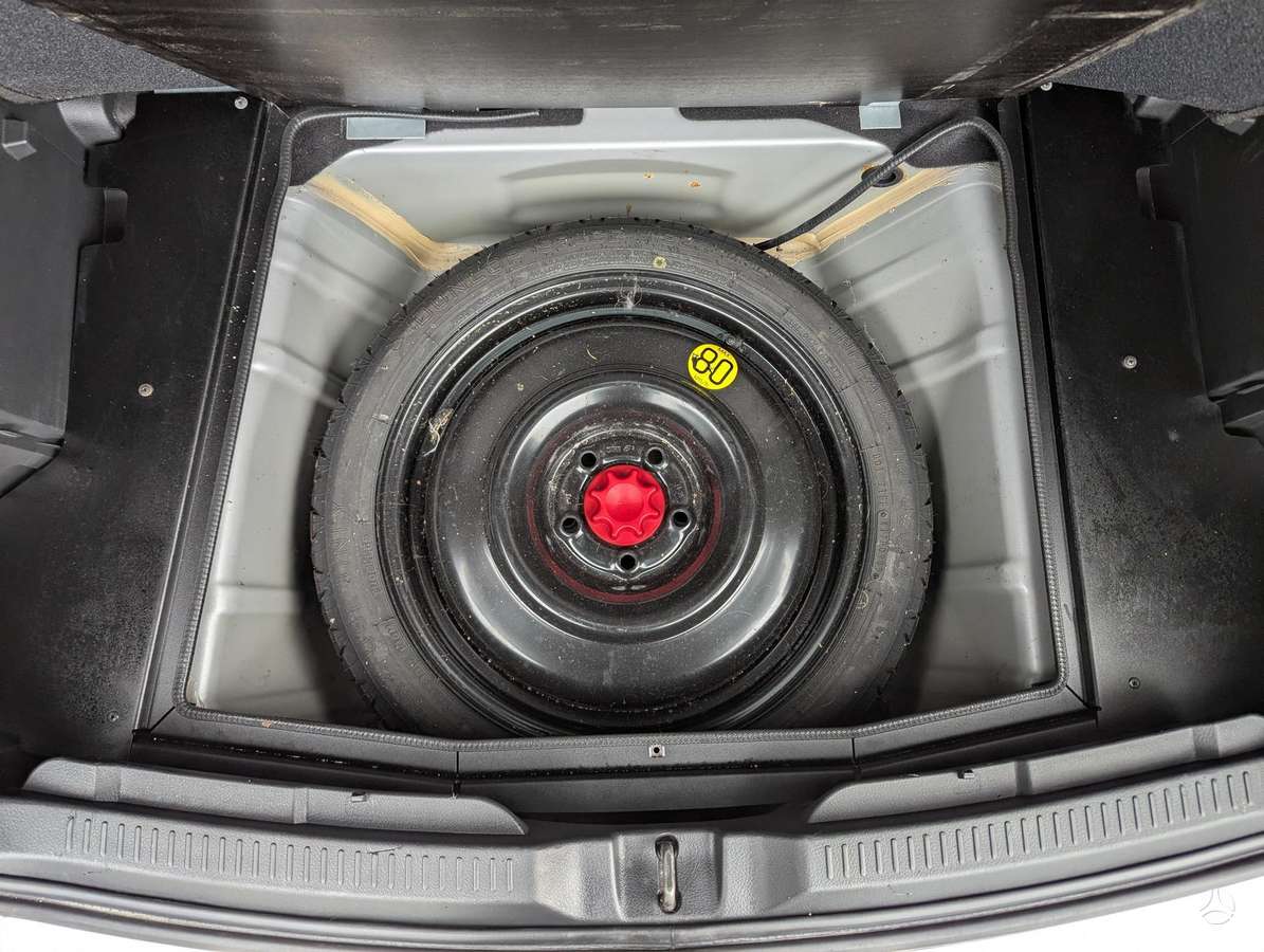 Toyota Verso 2012 — photo 41