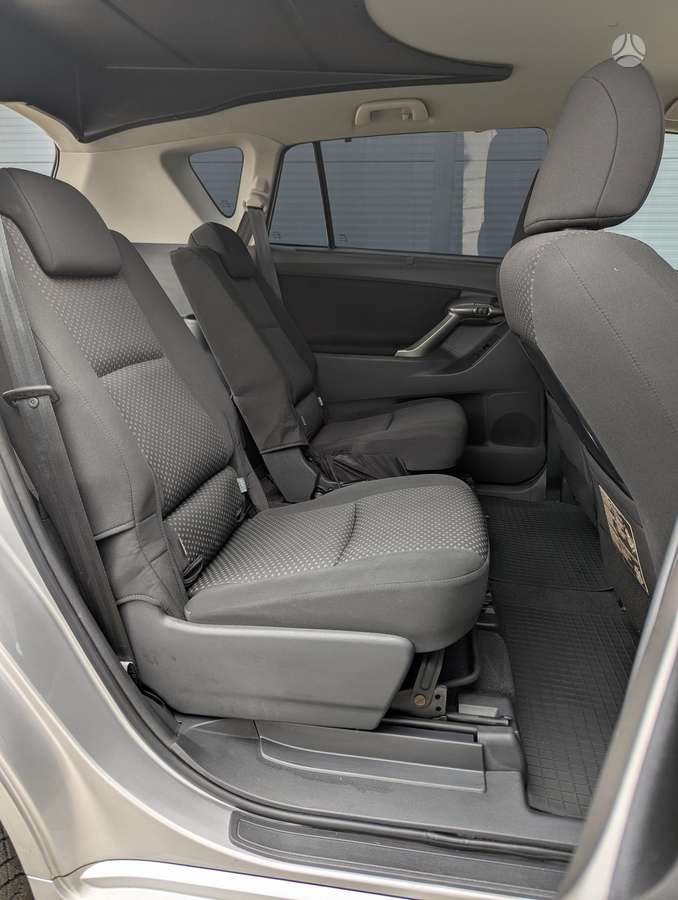 Toyota Verso 2012 — photo 43