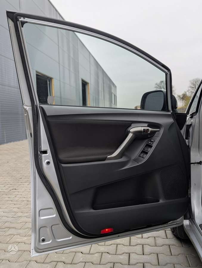 Toyota Verso 2012 — photo 57