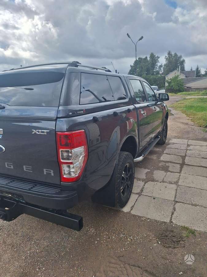 Ford Ranger 2013 — вигляд ззаду