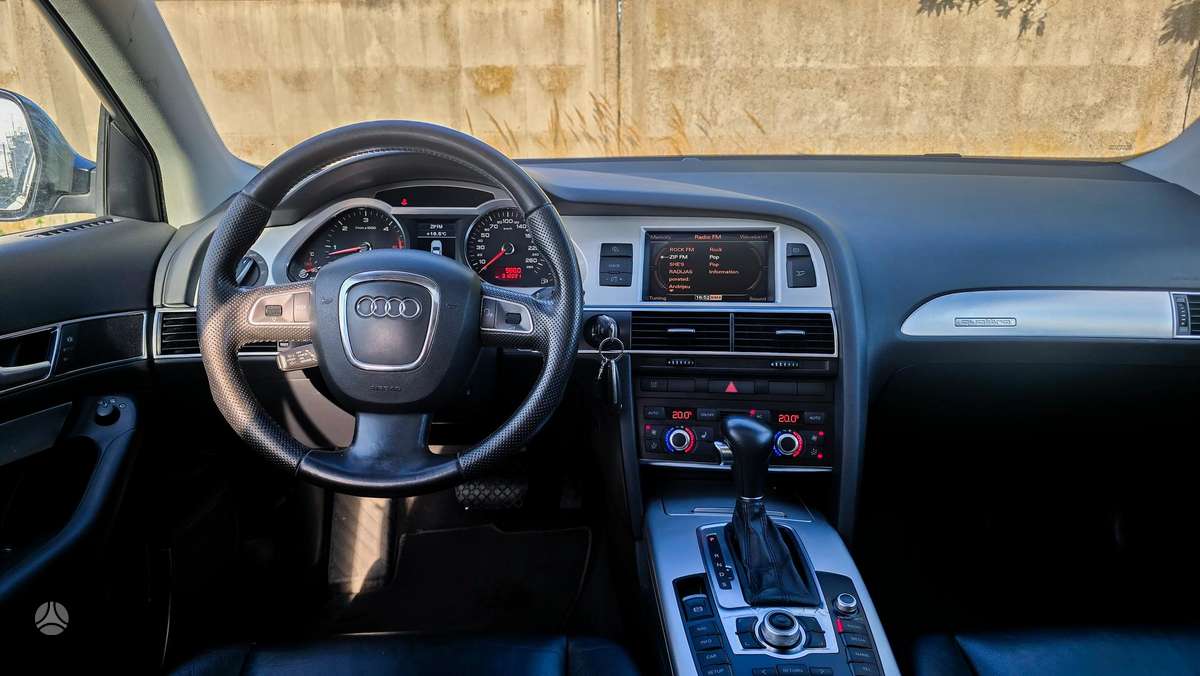 Audi A6 2011 — photo 12