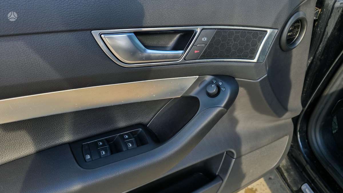 Audi A6 2011 — photo 19
