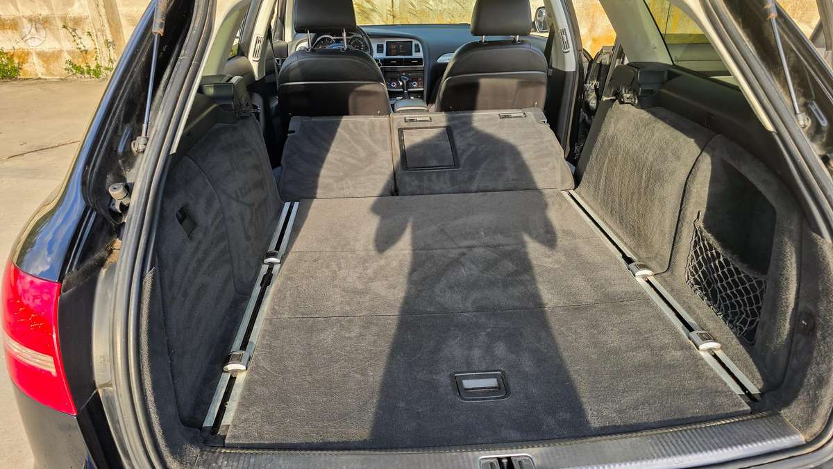 Audi A6 2011 — photo 24