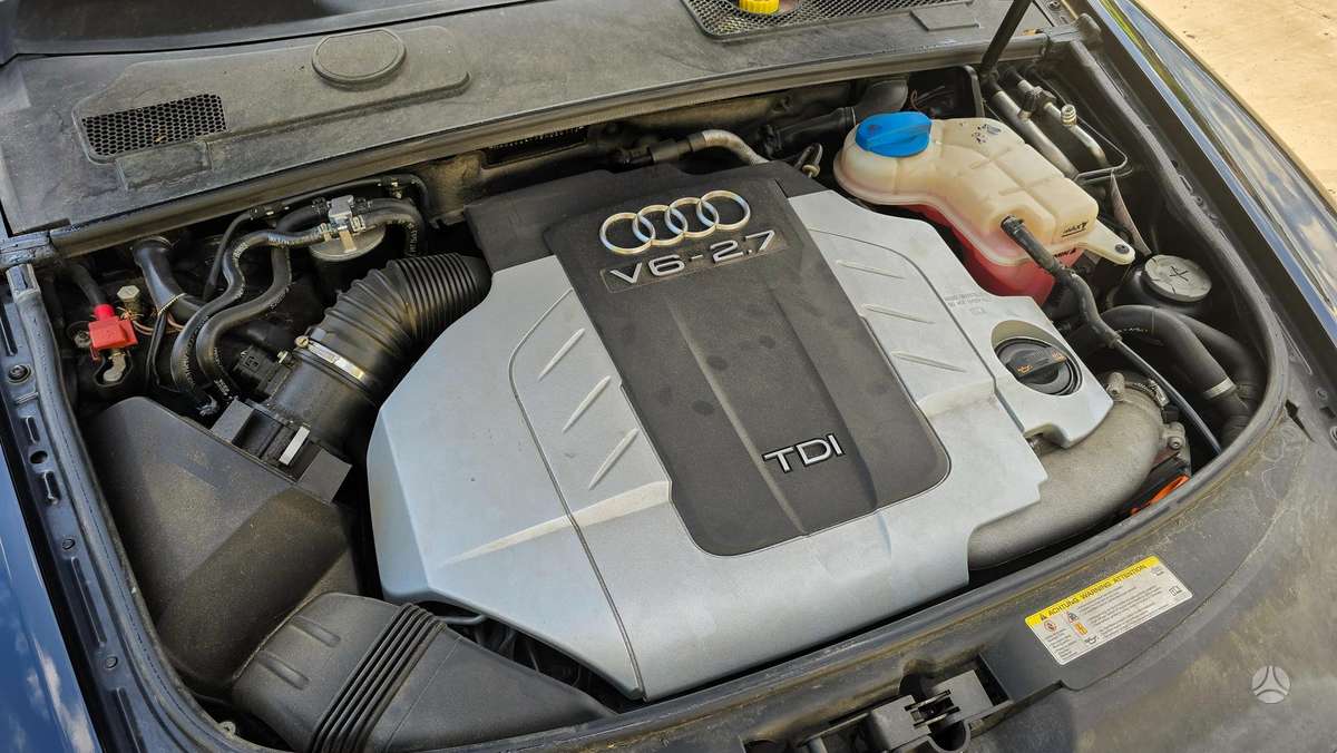 Audi A6 2011 — photo 27