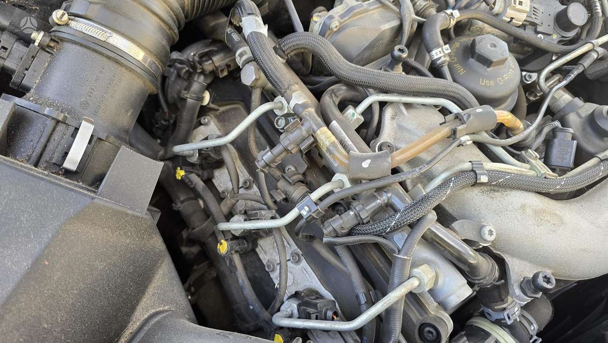 Audi A6 2011 — photo 28