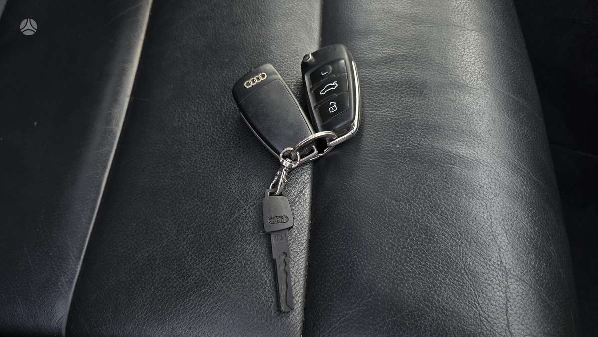 Audi A6 2011 — photo 31