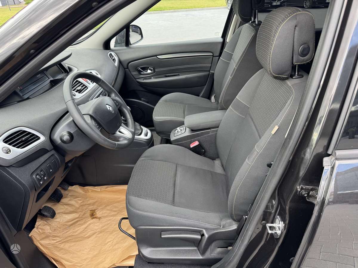 Renault Scenic 2009 — photo 11