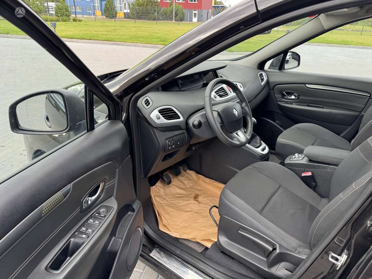 Renault Scenic 2009 — photo 12