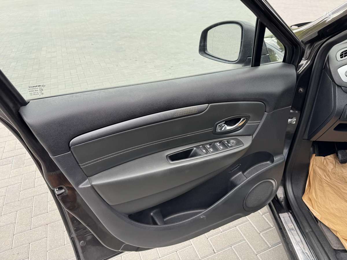 Renault Scenic 2009 — photo 14