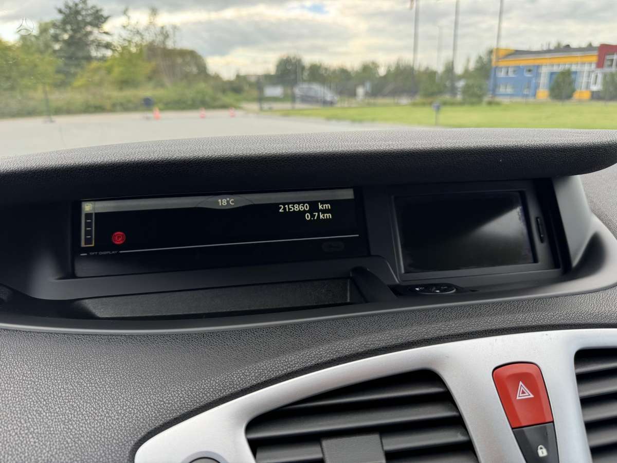 Renault Scenic 2009 — photo 19