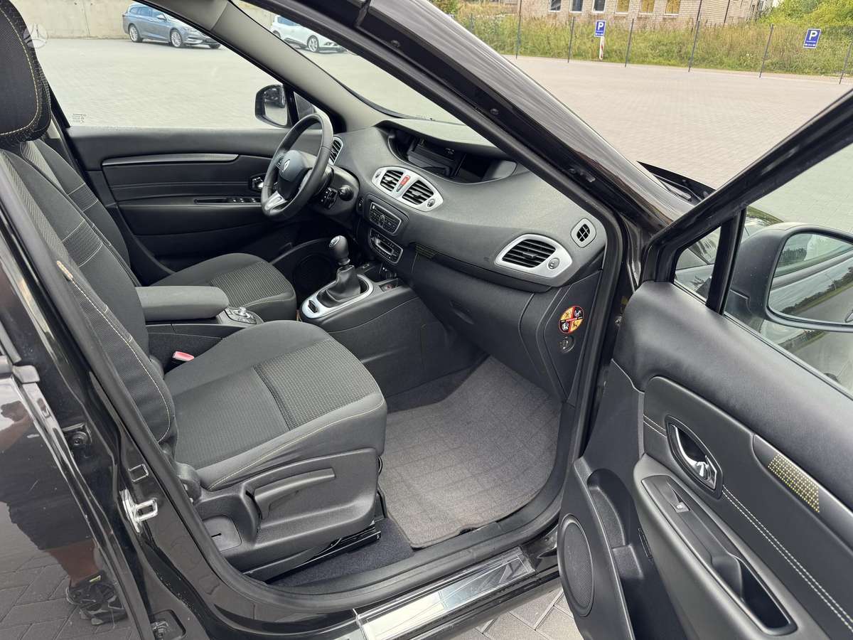 Renault Scenic 2009 — photo 21