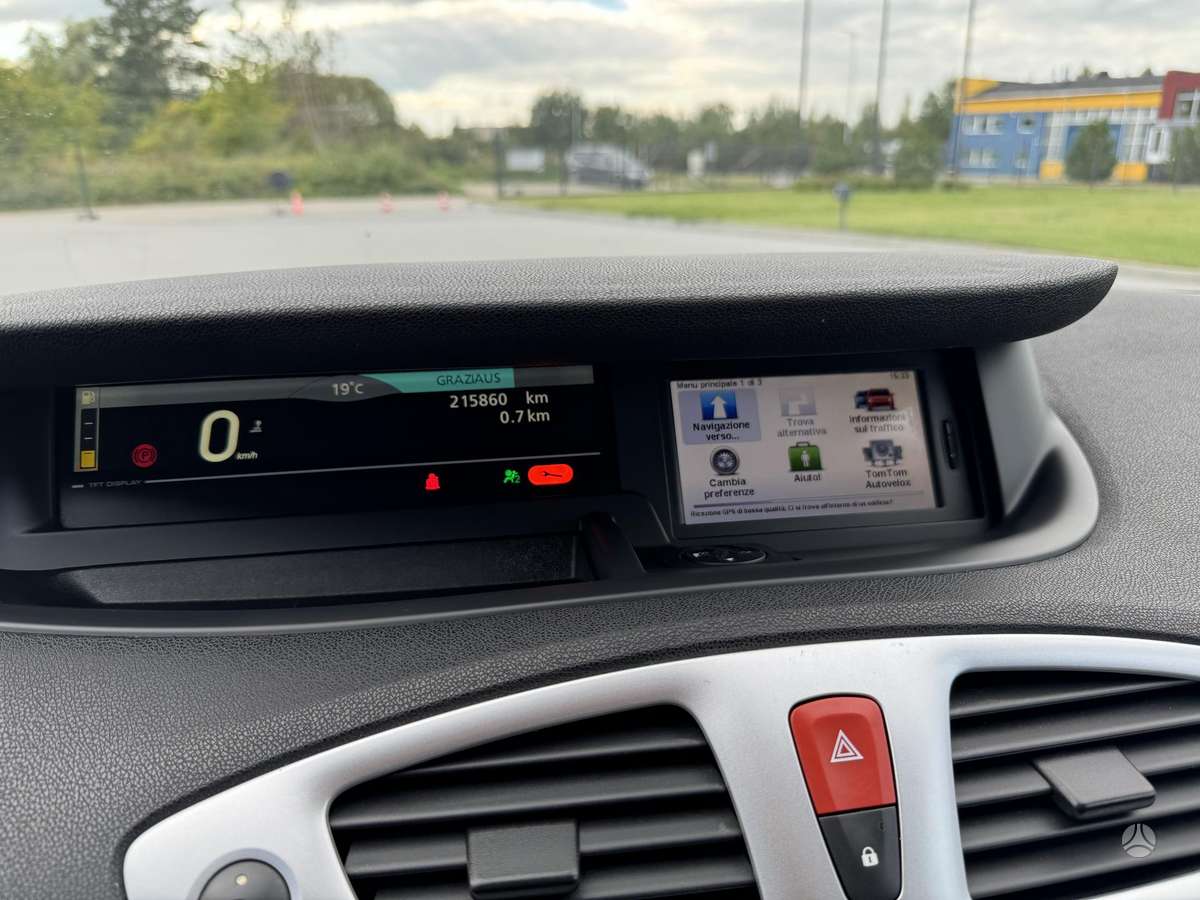 Renault Scenic 2009 — photo 25