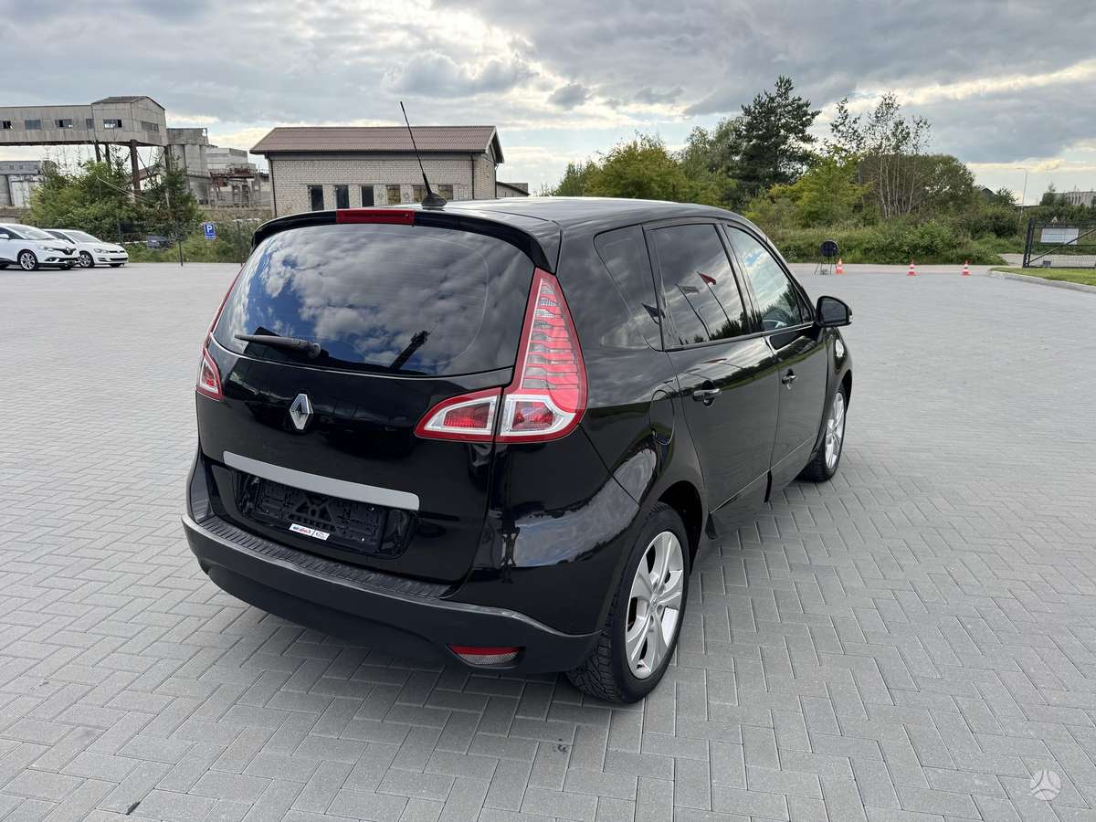 Renault Scenic 2009 — engine 1461 cm³, 110 HP (81kW)