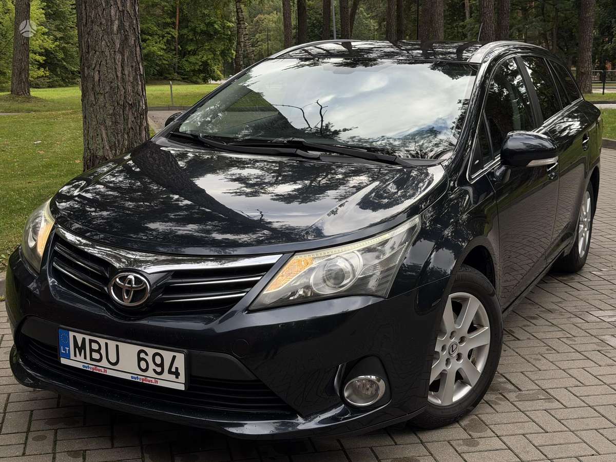 Toyota Avensis 2012 — photo 22