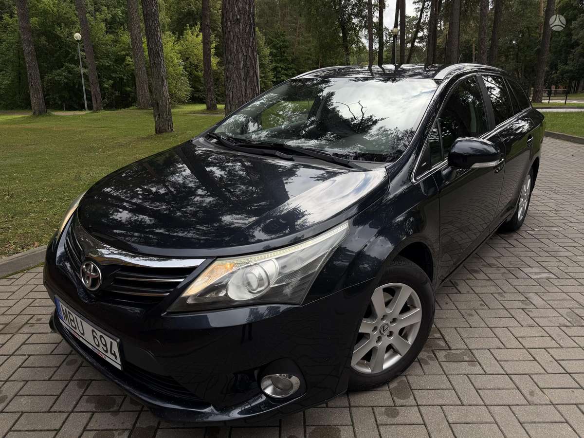Toyota Avensis 2012 — photo 23
