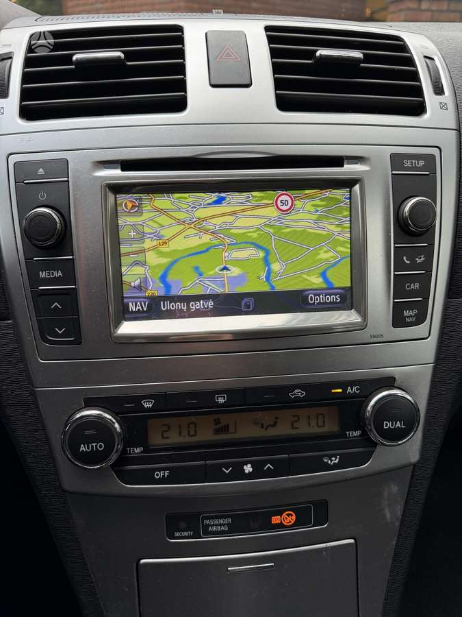 Toyota Avensis 2012 — photo 42