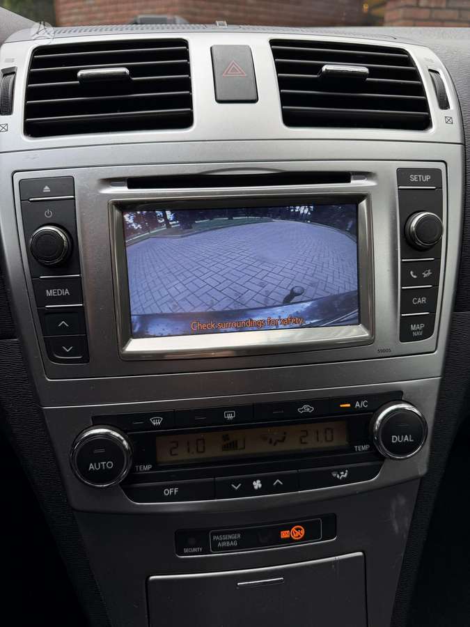 Toyota Avensis 2012 — photo 43
