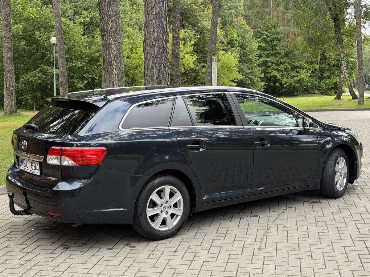 Toyota Avensis 2012 — photo 5
