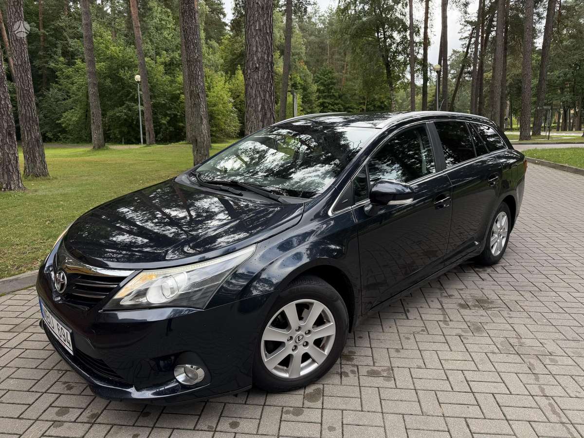Toyota Avensis 2012 — photo 7