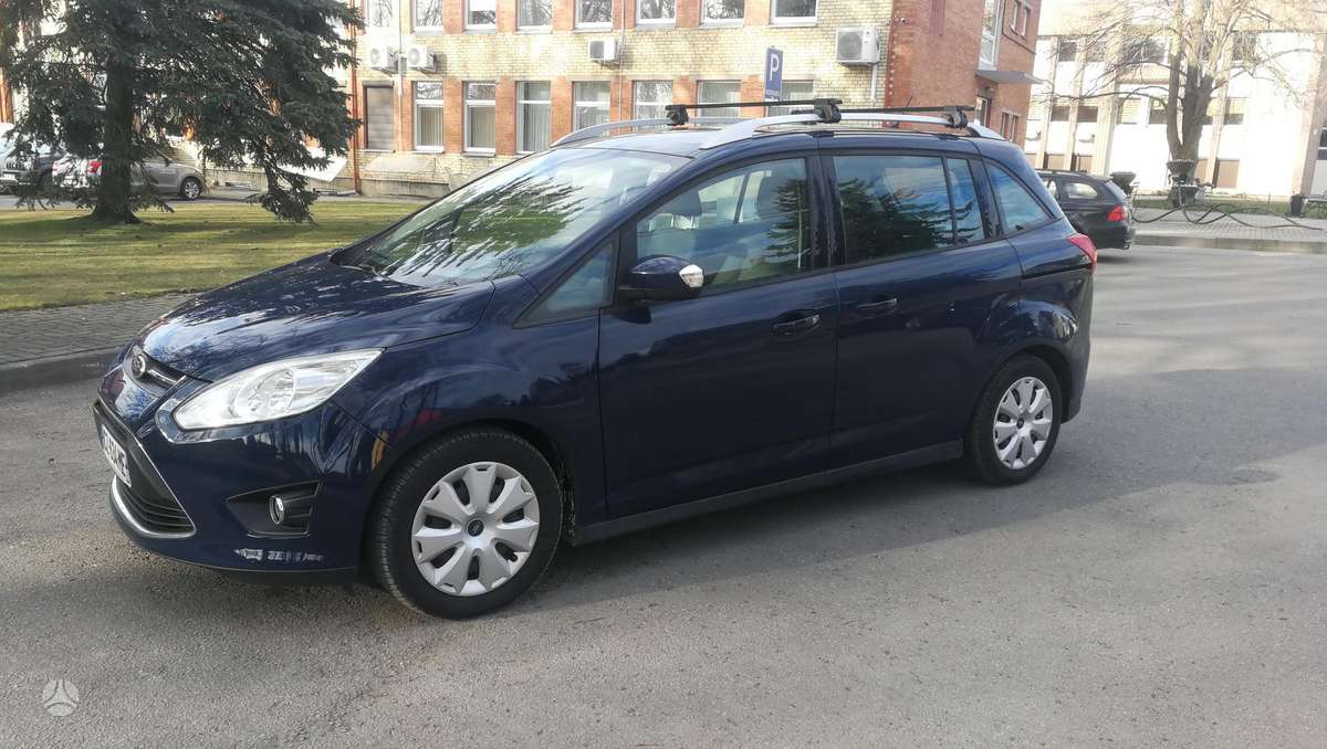 Ford Grand 2013 — photo 10