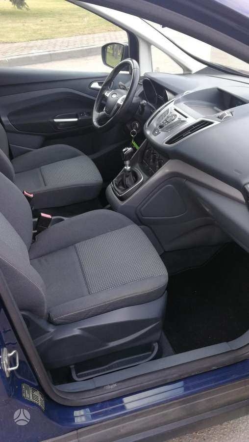 Ford Grand 2013 — photo 13