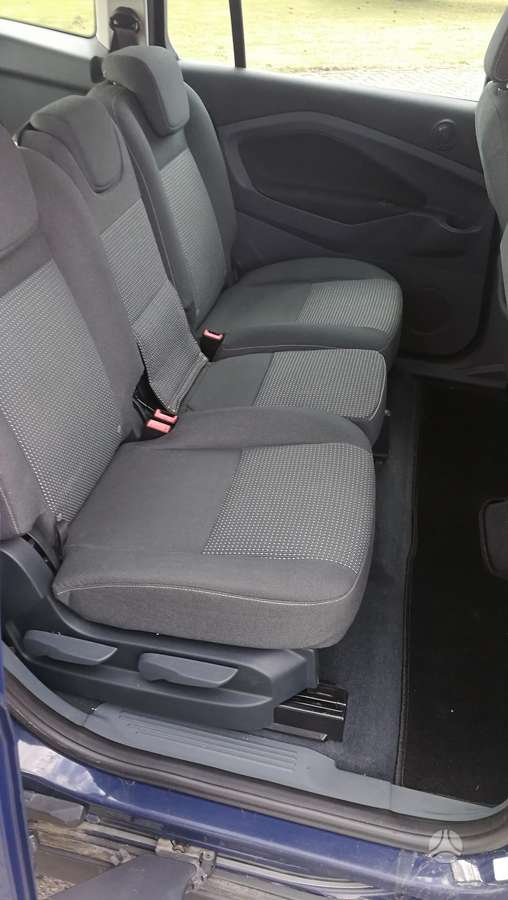 Ford Grand 2013 — photo 14