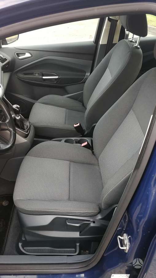 Ford Grand 2013 — photo 15